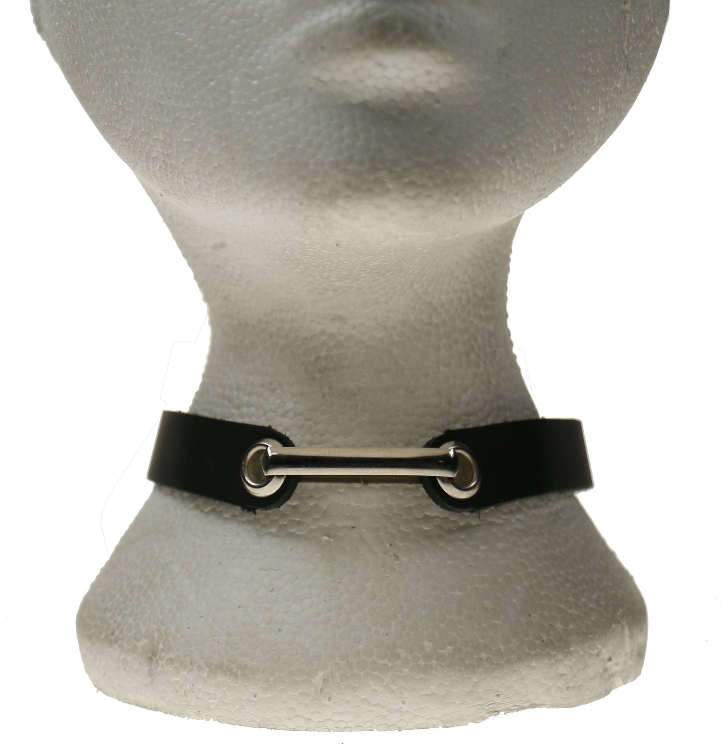NB265 1 Row Split w/eyelet and 40mm Metal Loop Leather Choker