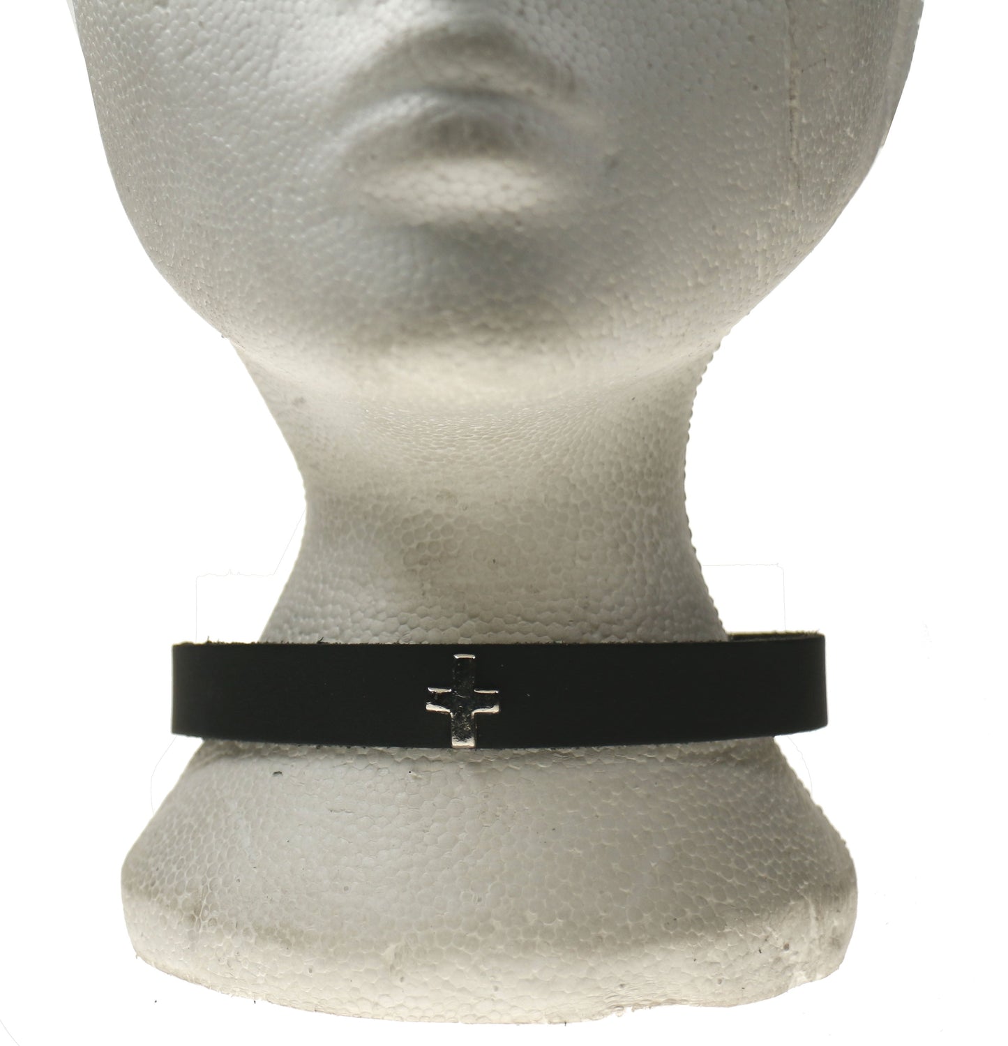 NB268 1 Row Cross Leather Choker