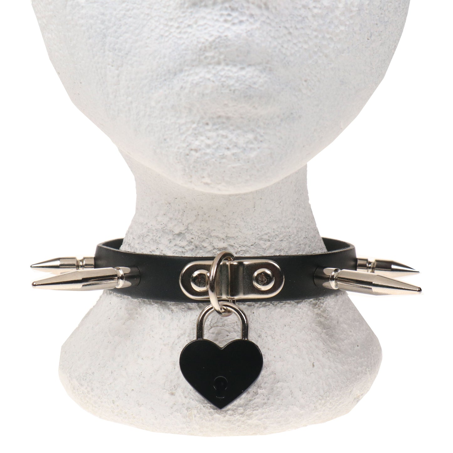 NB325D 1 ROW SMALL,MEDIUM AND LARGE SPIKE AND BIG BLACK HEART PADLOCK Leather Choker