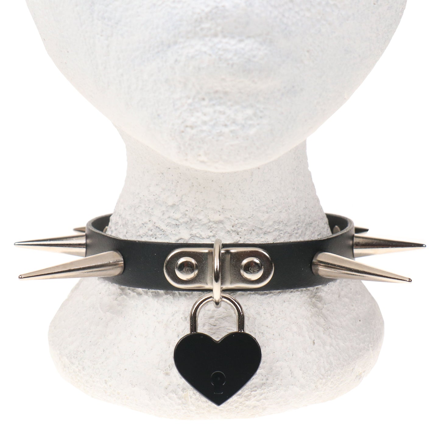 NB327D 1 ROW SMALL, MEDIUM AND LARGE CONE SPIKE AND BIG BLACK HEART PADLOCK Leather Choker
