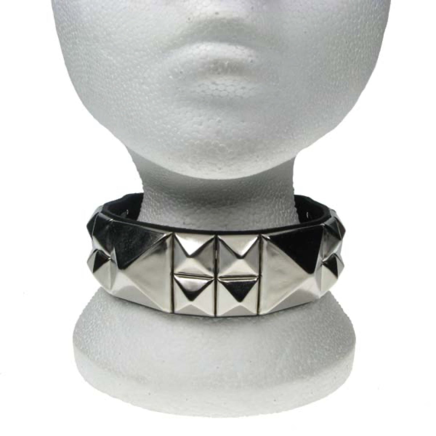 NB159 2 Row width Large silver Pyramid with 4 new silver Pyramid Leather Choker