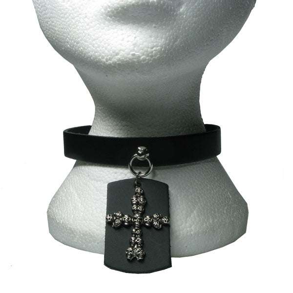 NB205 1 Row width with Skulls Crucifix / Cross metal fitting attached Leather Choker