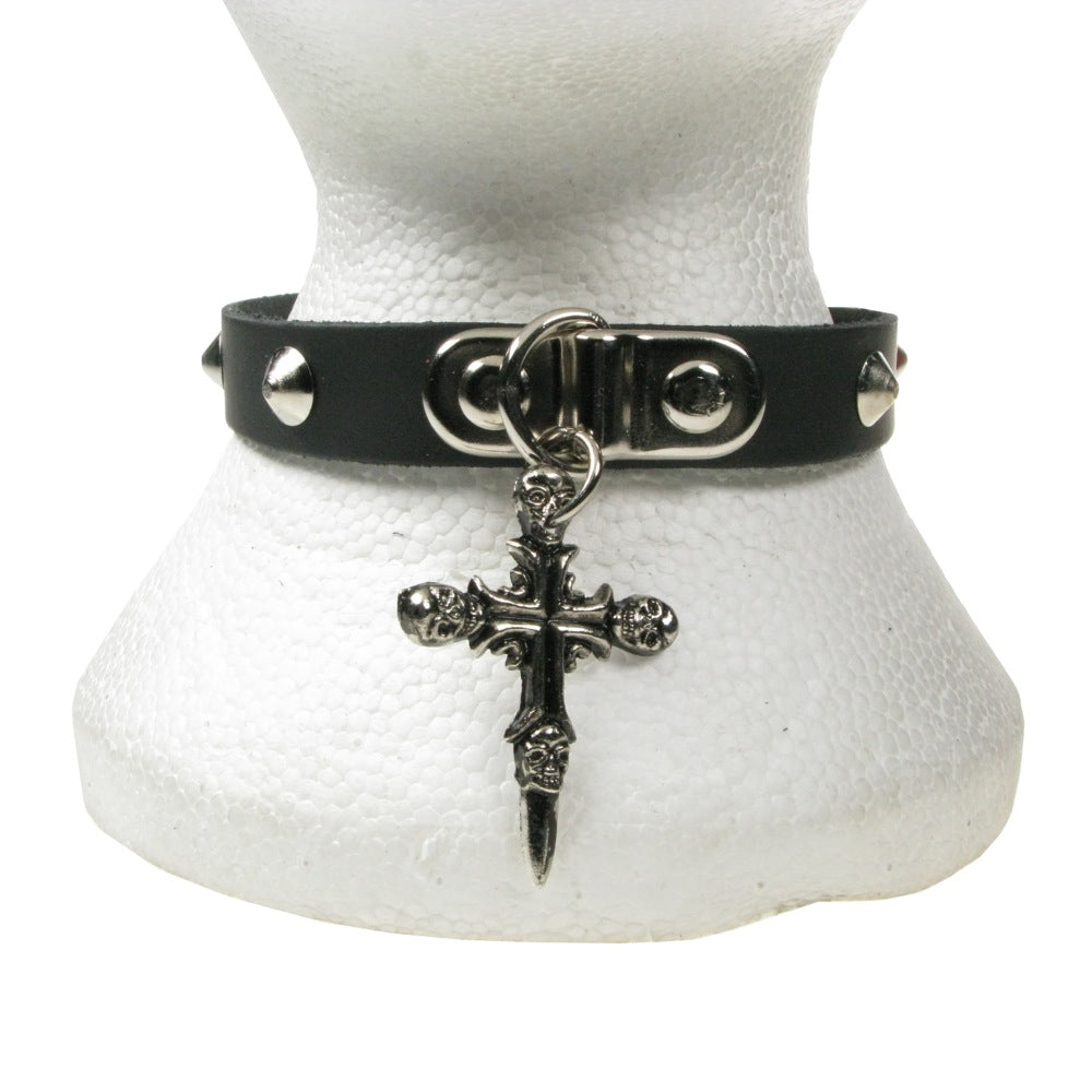 NB227 1 Row Skull Crucifix Fitting Hanging w/ Conical Leather Choker