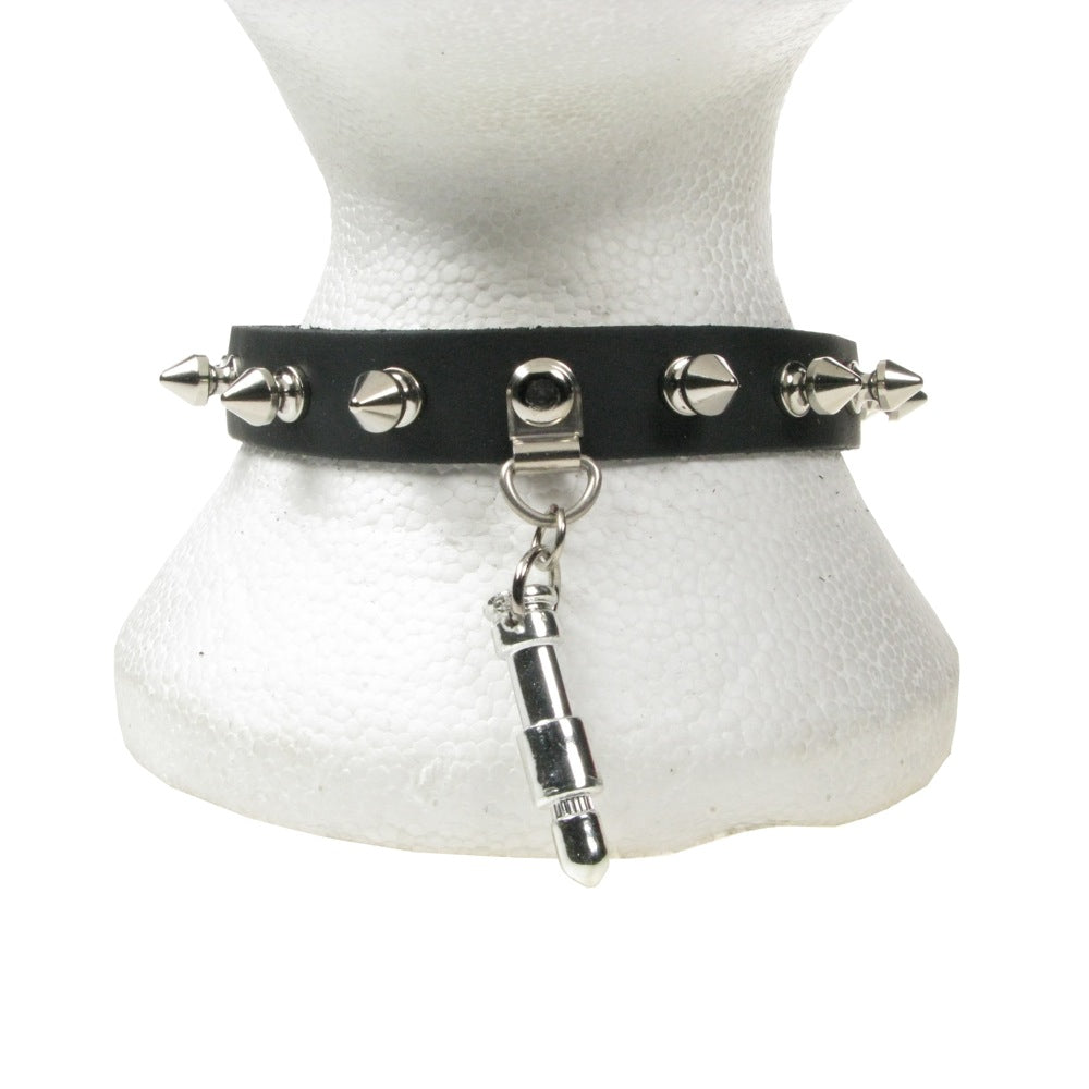 NB233 1 Row Spike w/Bullet Fitting Leather Choker