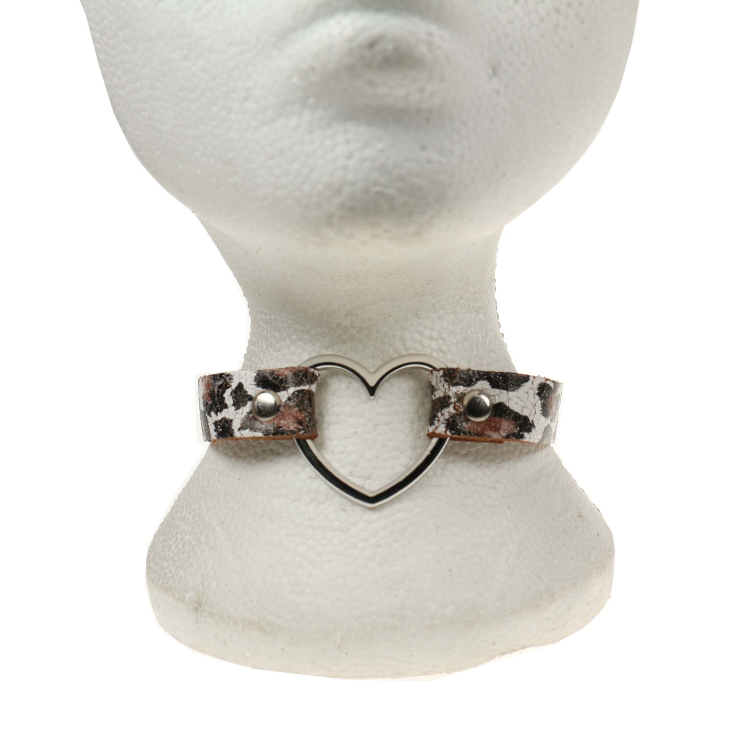 NB245V 1 Row Heart Fitting Leather Choker LEOPARD