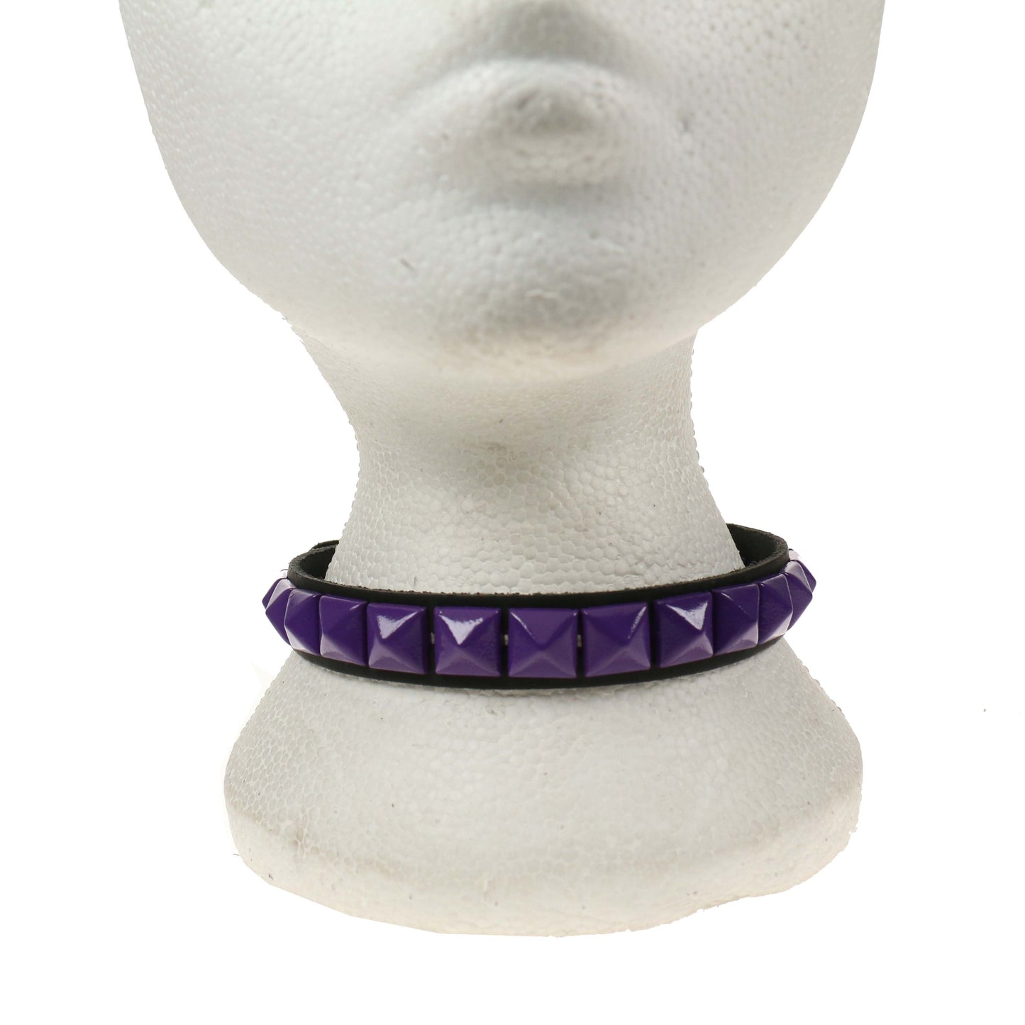 NB246I 1 Row 1/2 Inch Purple Pyramid Leather Choker