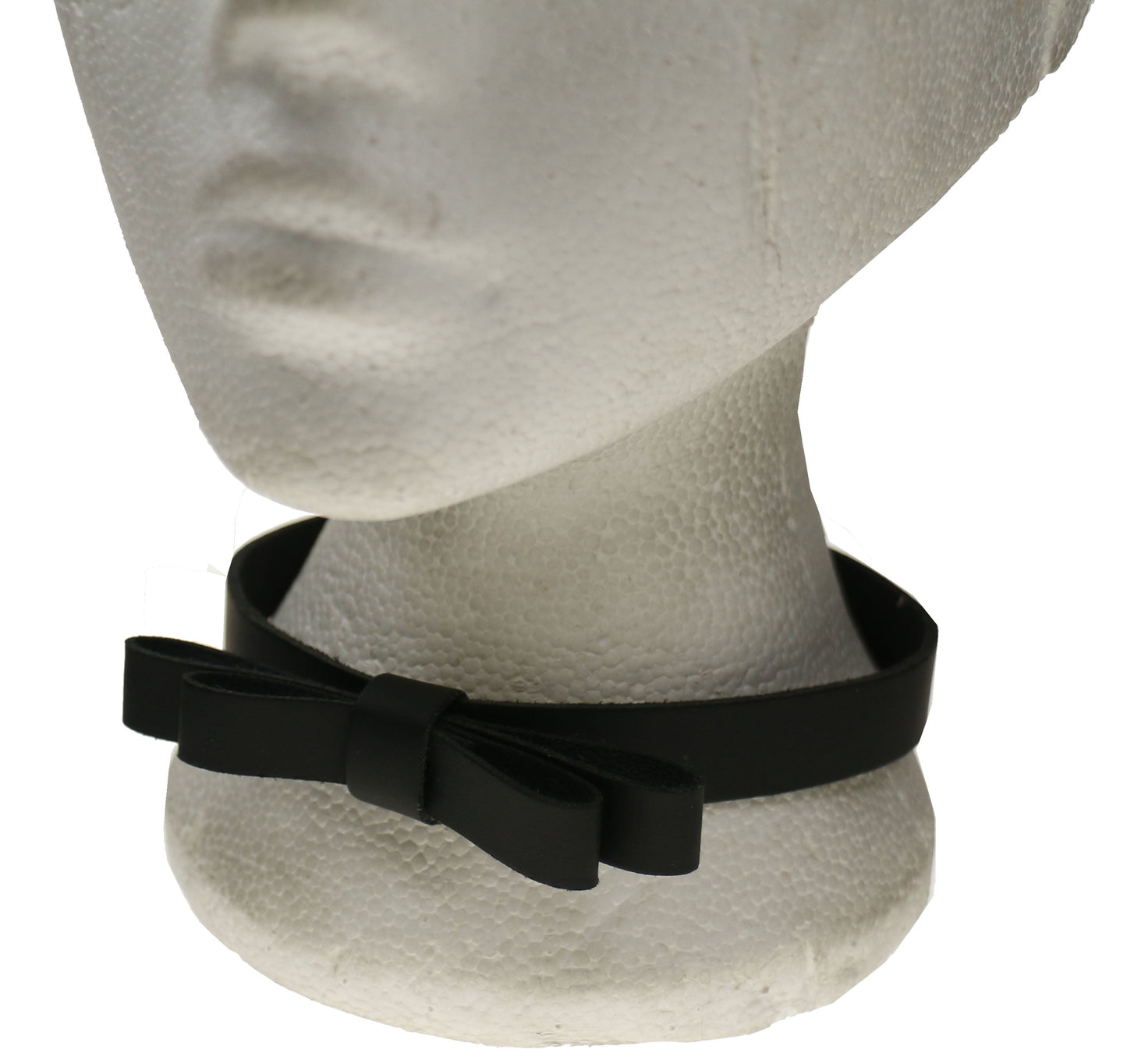 NB257 1 Row Bow Leather Choker