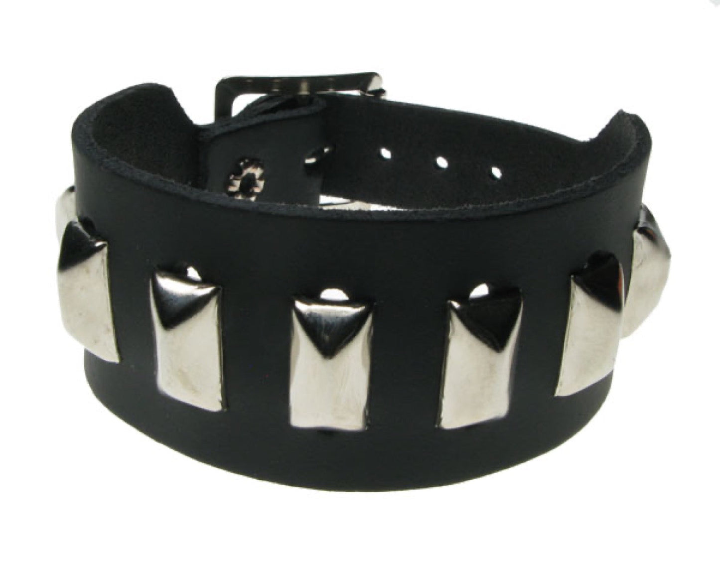 WB549 2 ROW WIDTH, 1 ROW SQUASHED PYRAMID Leather Wristband - BLACK