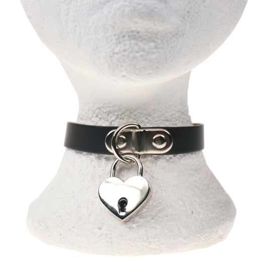 NB319C 1 ROW BIG HEARTLOCK Leather Choker