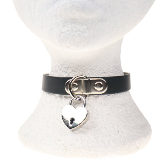 NB319 1 ROW SMALL HEARTLOCK Leather Choker
