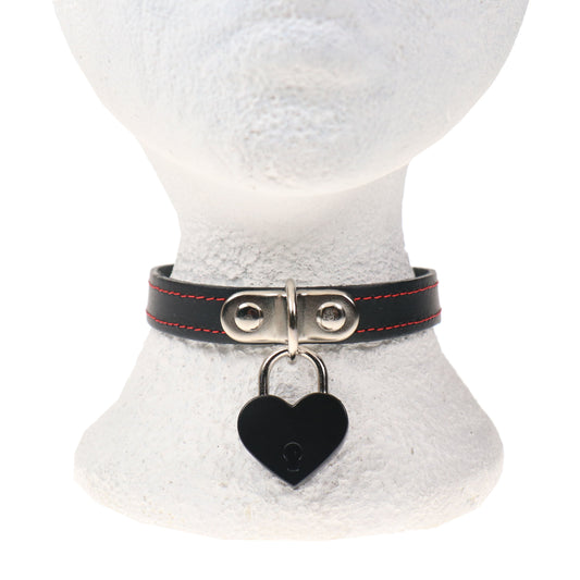 NB320D 1 ROW RED STITCH WITH BIG BLACK HEART PADLOCK Leather Choker