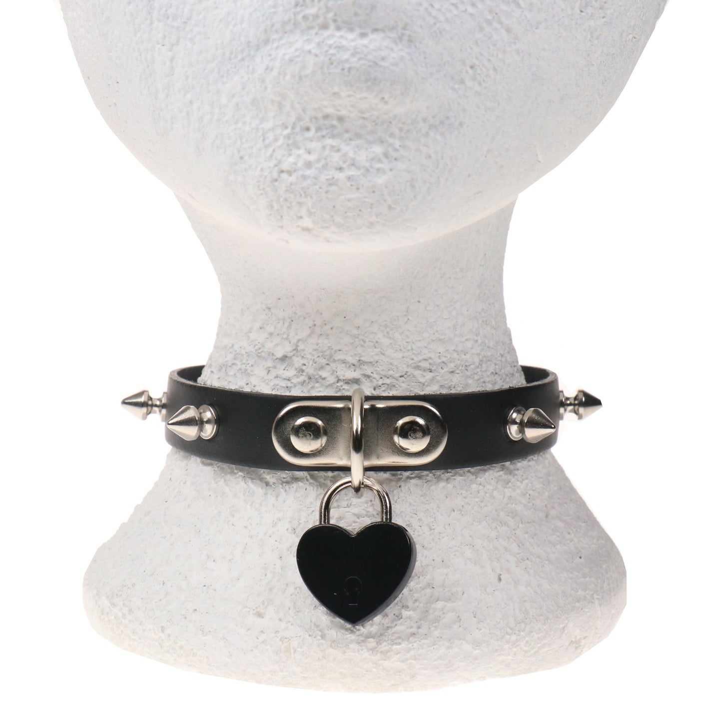 NB322A 1 ROW SMALL SPIKE AND SMALL BLACK HEART PADLOCK Leather Choker