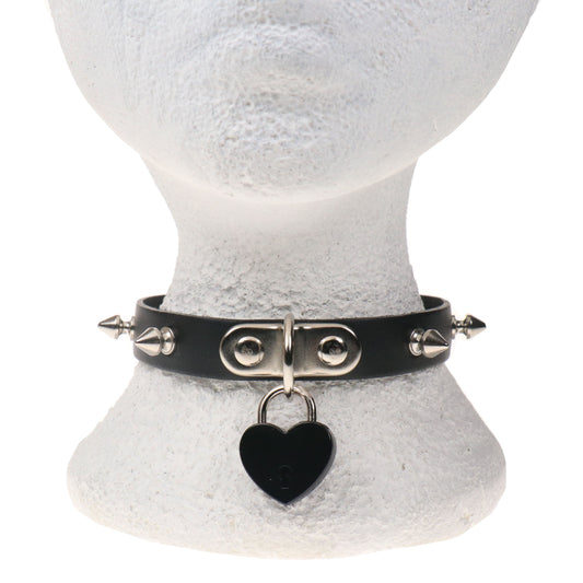 NB322A 1 ROW SMALL SPIKE AND SMALL BLACK HEART PADLOCK Leather Choker