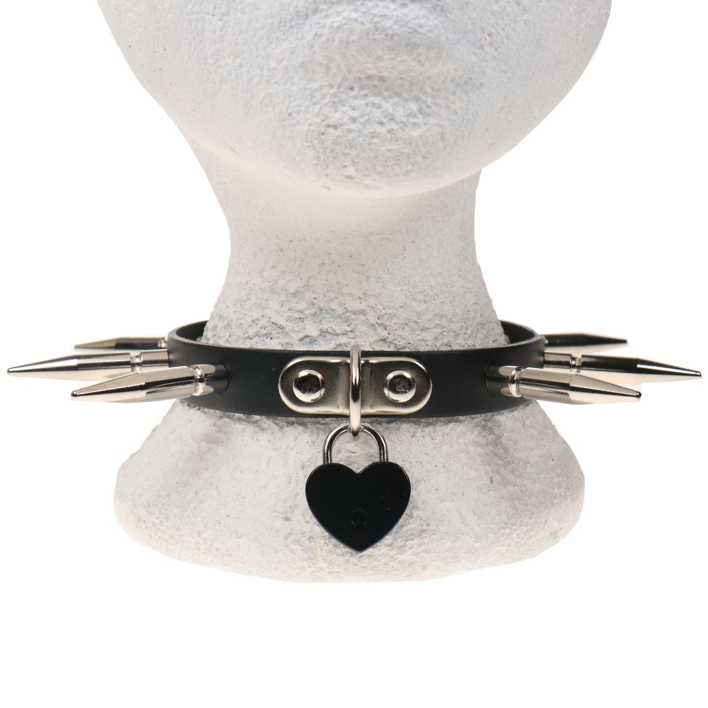 NB324A 1 ROW LARGE SPIKE AND SMALL BLACK HEART PADLOCK Leather Choker