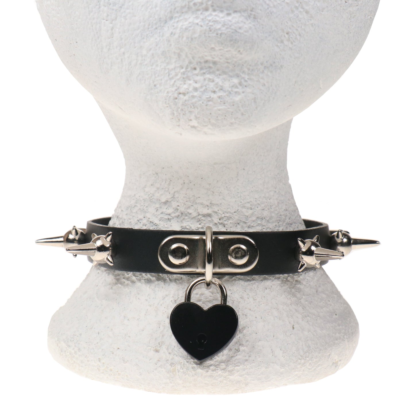 NB329A 1 ROW MINE SPIKE WITH SMALL BLACK HEART PADLOCK Leather Choker