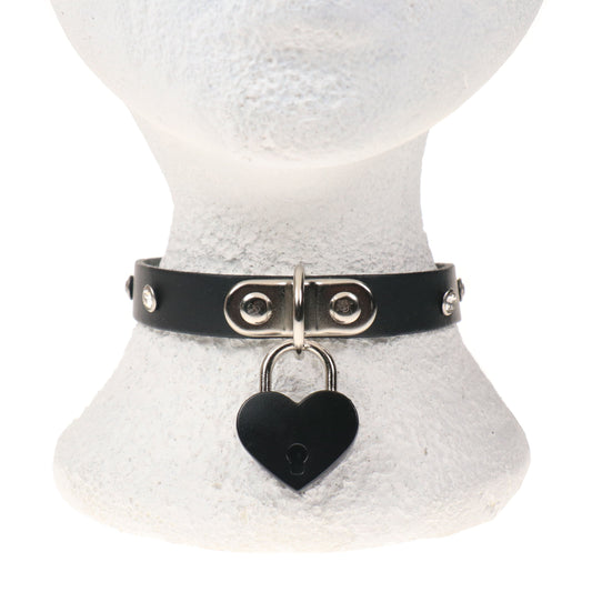 NB330D 1 ROW JEWEL WITH BIG BLACK HEART PADLOCK Leather Choker