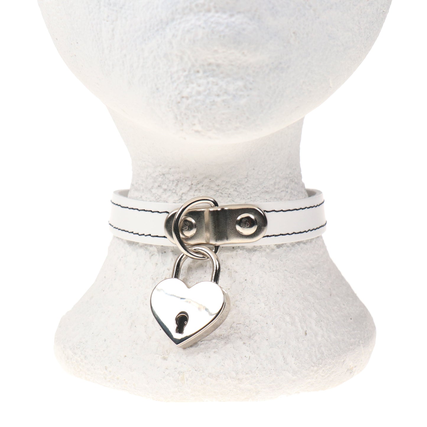 NB332C 1 ROW BLACK STITCH WITH BIG HEART PADLOCK- WHITE Leather Choker