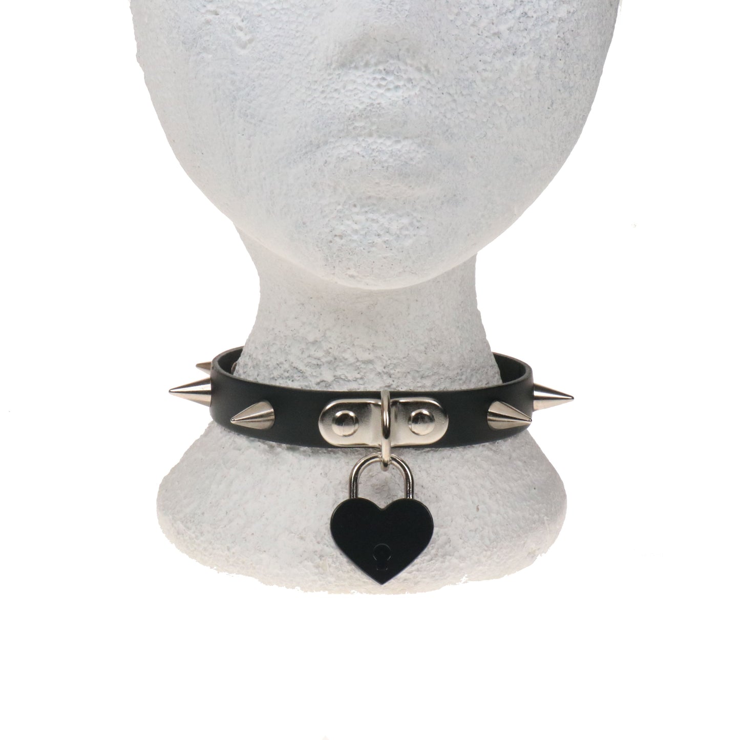 NB334D 1 ROW CONE WITH BIG BLACK HEART PADLOCK Leather Choker