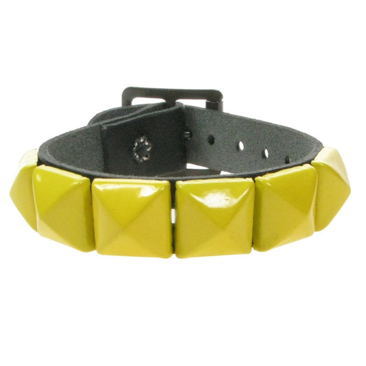 WB008G 1 ROW YELLOW PYRAMID LEATHER WRISTBAND - BLACK