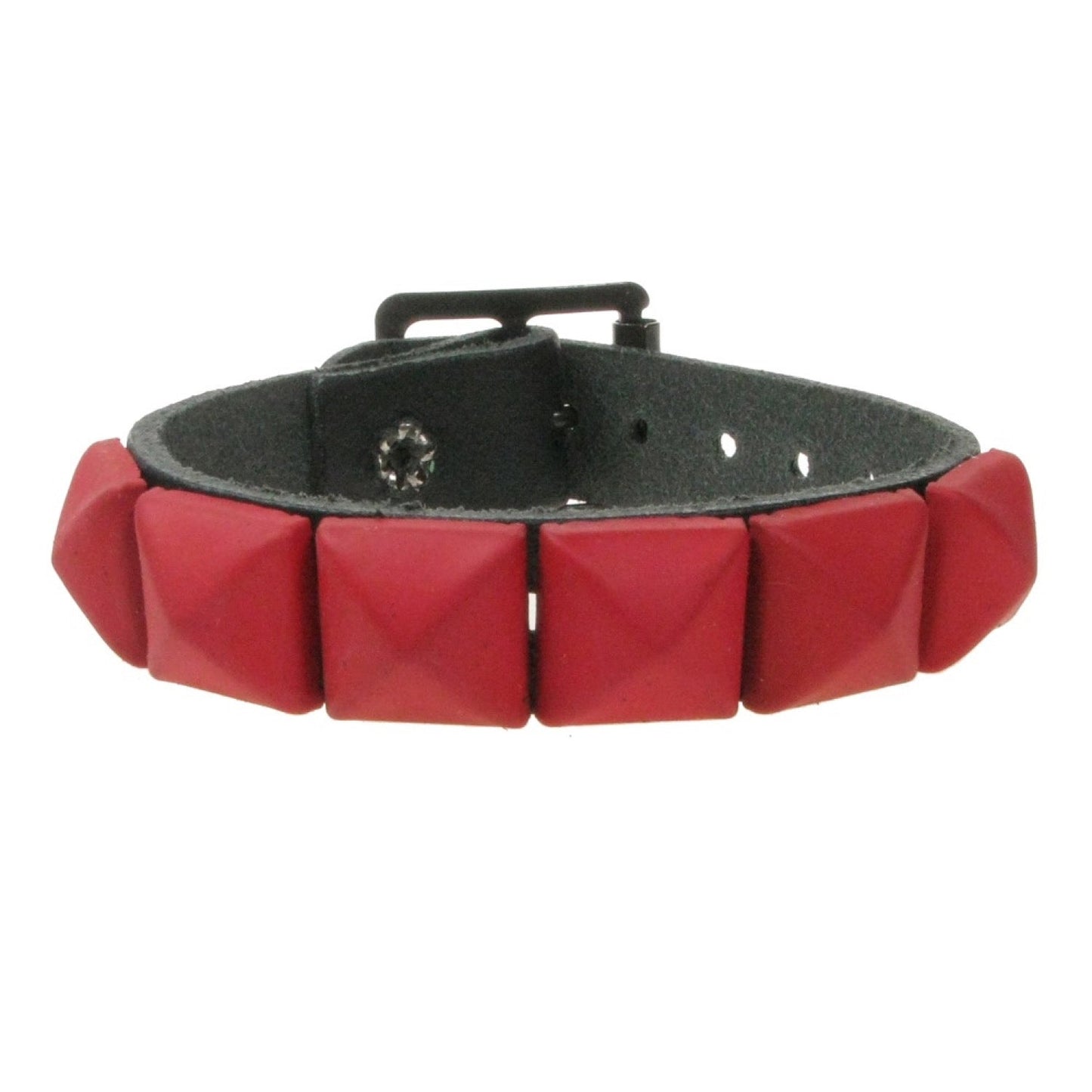 WB008R 1 ROW RUBBER RED PYRAMID LEATHER WRISTBAND - BLACK