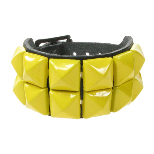 WB009K 2 ROW YELLOW PYRAMID LEATHER WRISTBAND - BLACK