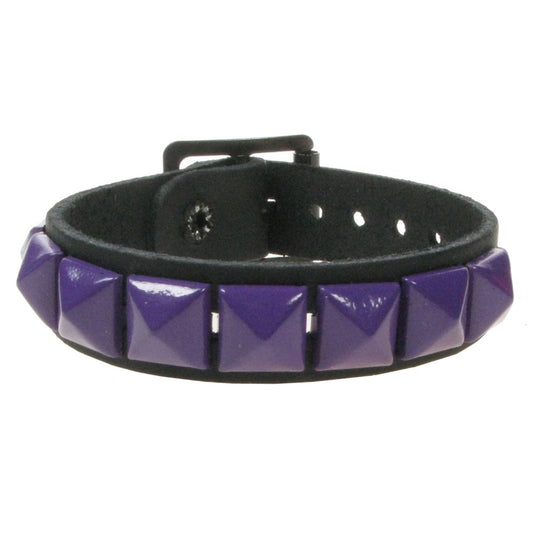 WB101F 1 ROW SMALL PURPLE PYRAMID LEATHER WRISTBAND -BLACK