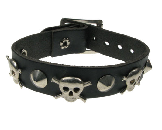 WB468 1 ROW CONICAL AND SKULL & CROSSBONE Leather Wristband - Black
