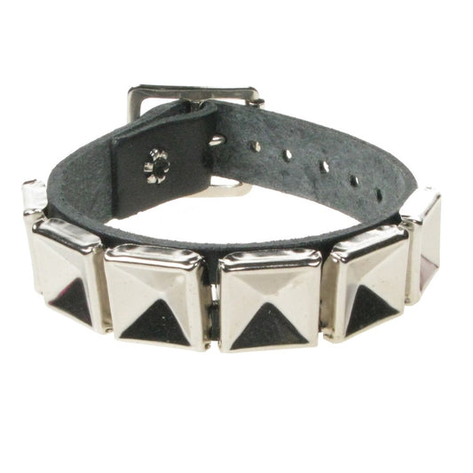 WB777a 1 Row Inverted Pyramid Silver - Black  Leather Wristband