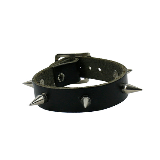 WB783 1 ROW MEDIUM CONE W/LIP LEATHER WRISTBAND 5 HOLE