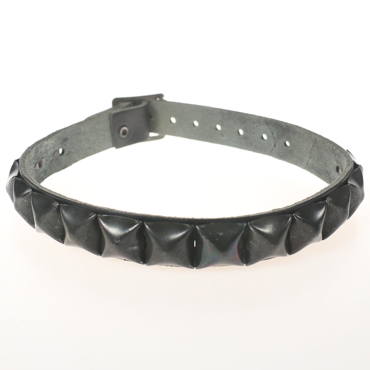 NB003-BLK 1 Row Black Pyramid Leather Choker