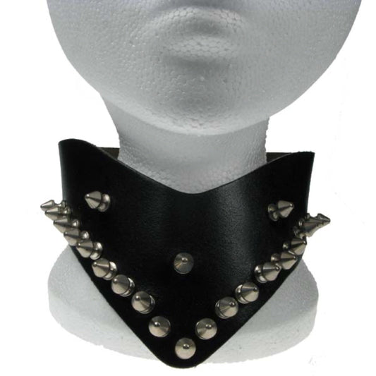 NB016 Spike V Neck Leather Choker