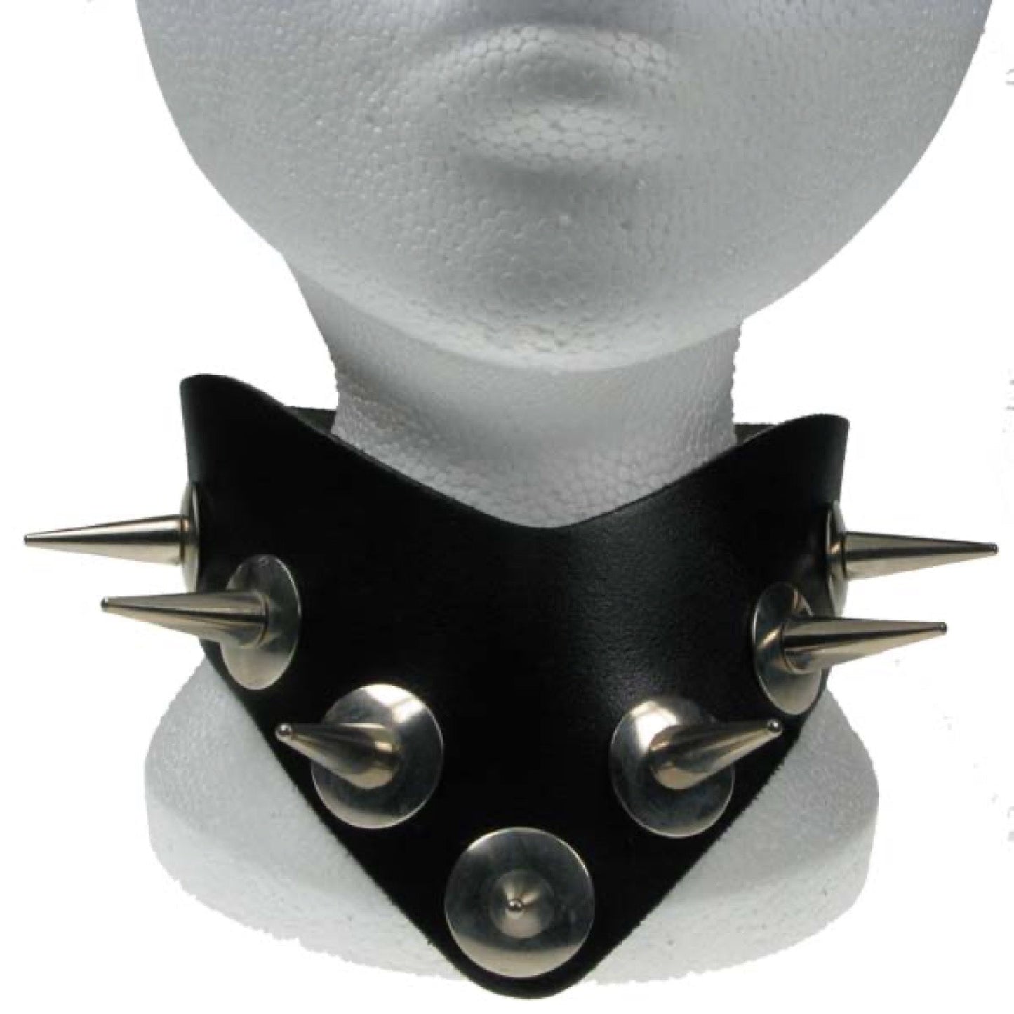 NB018 Metal Disk & Medium Cone V Neck Leather Choker