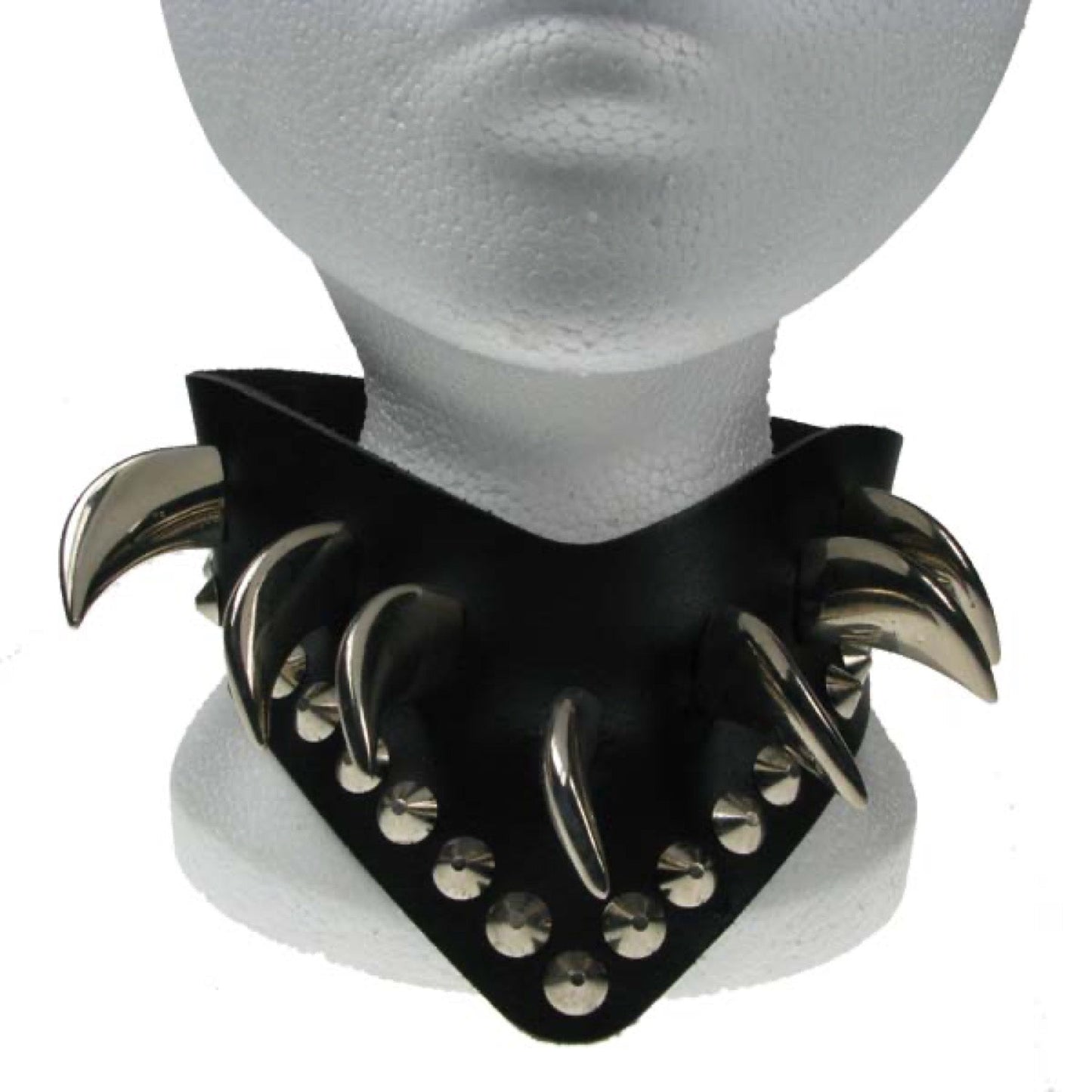 NB025 Conical & Saber tooth V Neck Leather Choker