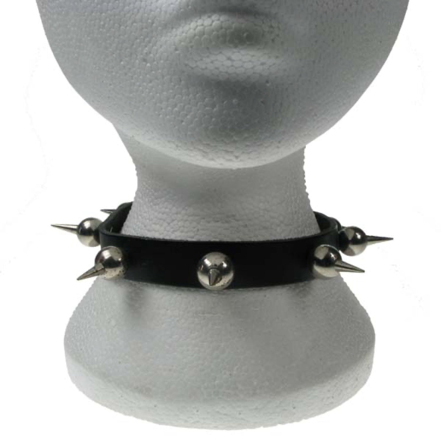 NB085 1 Row Ball Spike Leather Choker