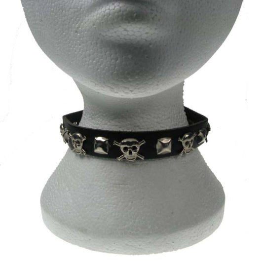 NB092 1 Row 10mm Small Pyramid with Skull and Crossbones Leather Choker