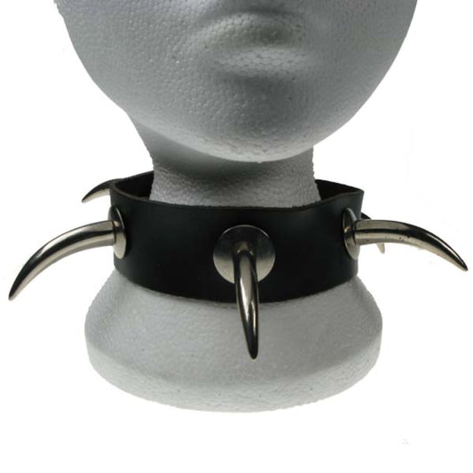 NB099 1 Row Tooth with Circular Plate Leather Choker