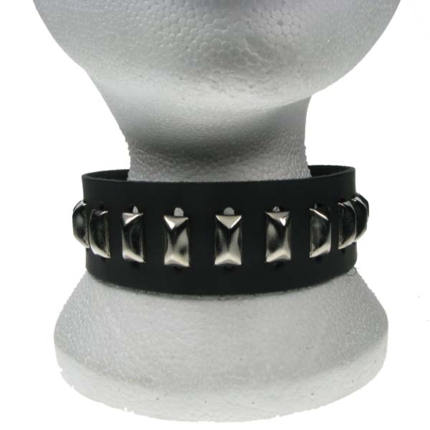 NB155 2 Row width 1 Row squashed Pyramid Leather Choker
