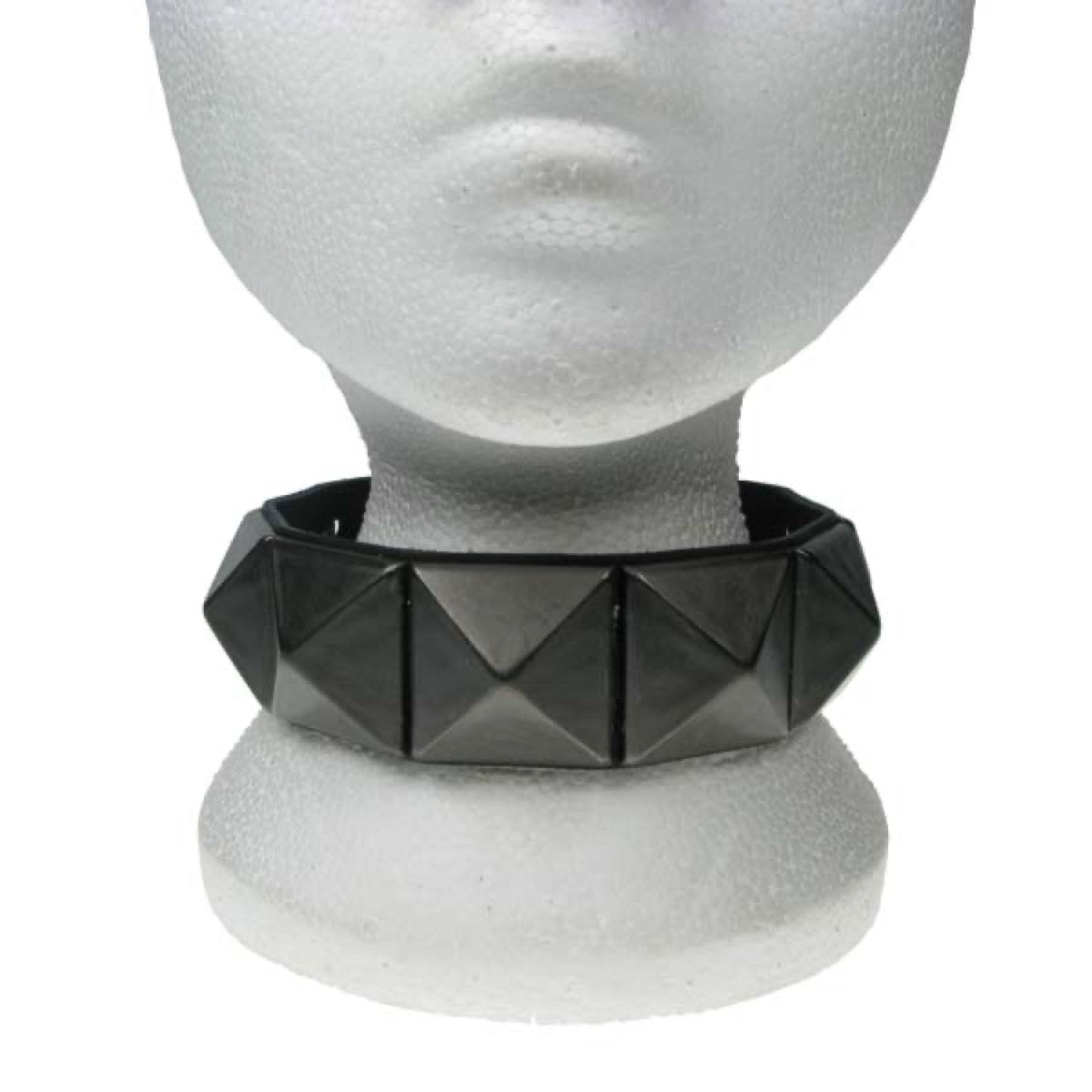 NB158 1 Row large black Pyramid Leather Choker
