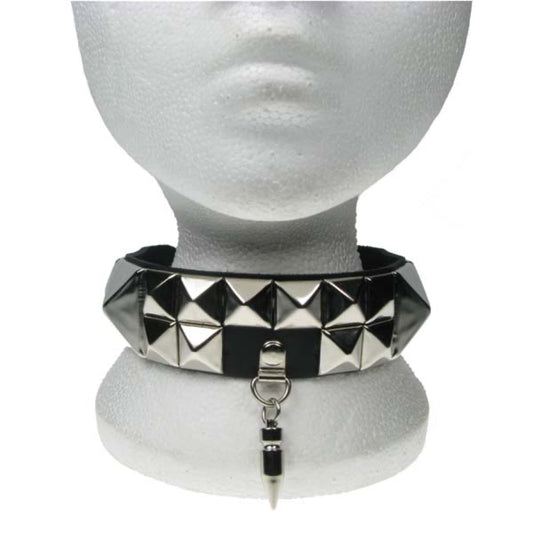 NB161 2Row silver new Pyramid w/large silver Pyramid & medium Spike fitting in middle Choker