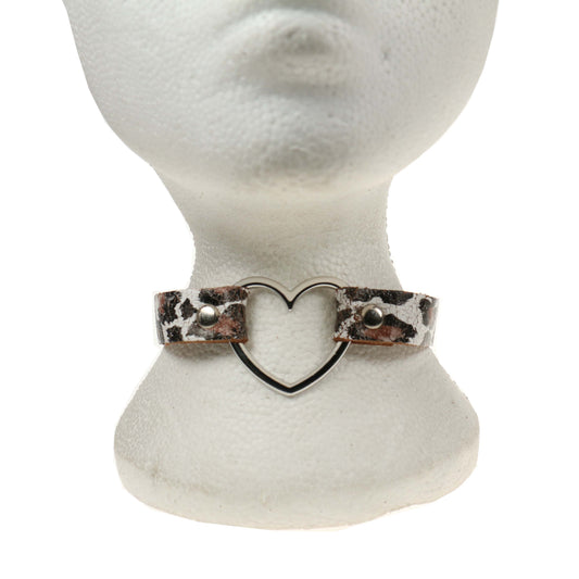 NB245V 1 Row Heart Fitting Leather Choker LEOPARD