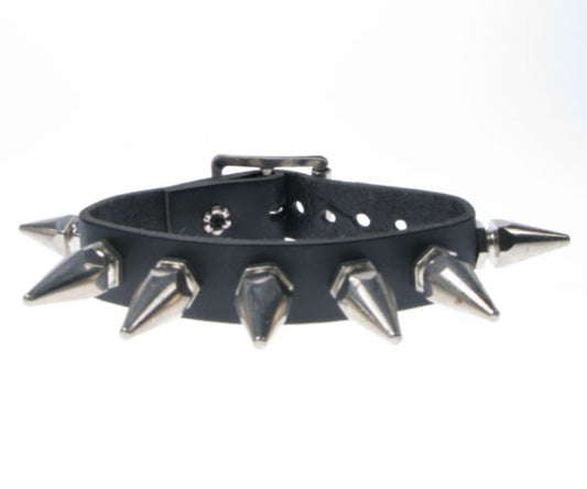 WB050 1 Row Hexagon Spike Leather Wristband - Black