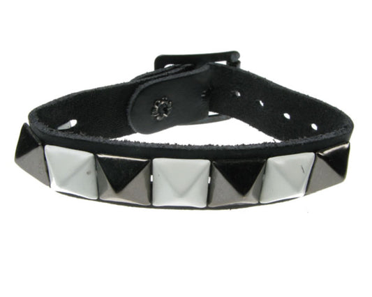 WB089 1 Row Small Whte and Black Pyramid Leather Wristband - Black