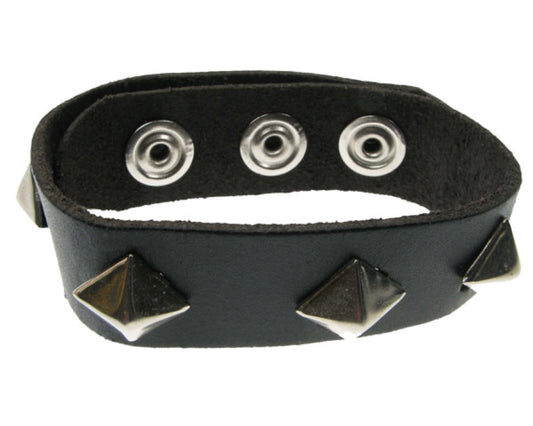 WB227 1 Row Diagonal small pyramid Leather Wristband - Black