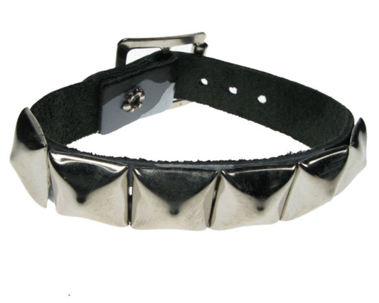 WB298 1 ROW SILVER PYRAMID ON GREY CAMOFLAGUE Leather Wristband - Camo Grey