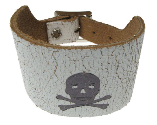 WB303 3 ROW WIDTH CRACKED WHITE WITH SINGLE SKULL/CROSSBONE PRINT Leather Wristband - Crack White