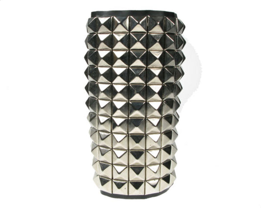 WB420 11 ROW NEW PYRAMID LEATHER ARMBAND LEATHER GAUNTLET LEATHER WRISTBAND