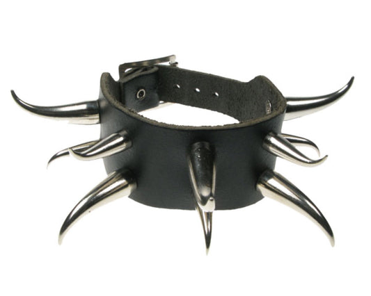 WB437 1 ROW MEDIUM SPIKE Leather Wristband - Black