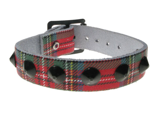 WB513 1 ROW TARTAN BLACK CONICAL Leather Wristband - Tartan