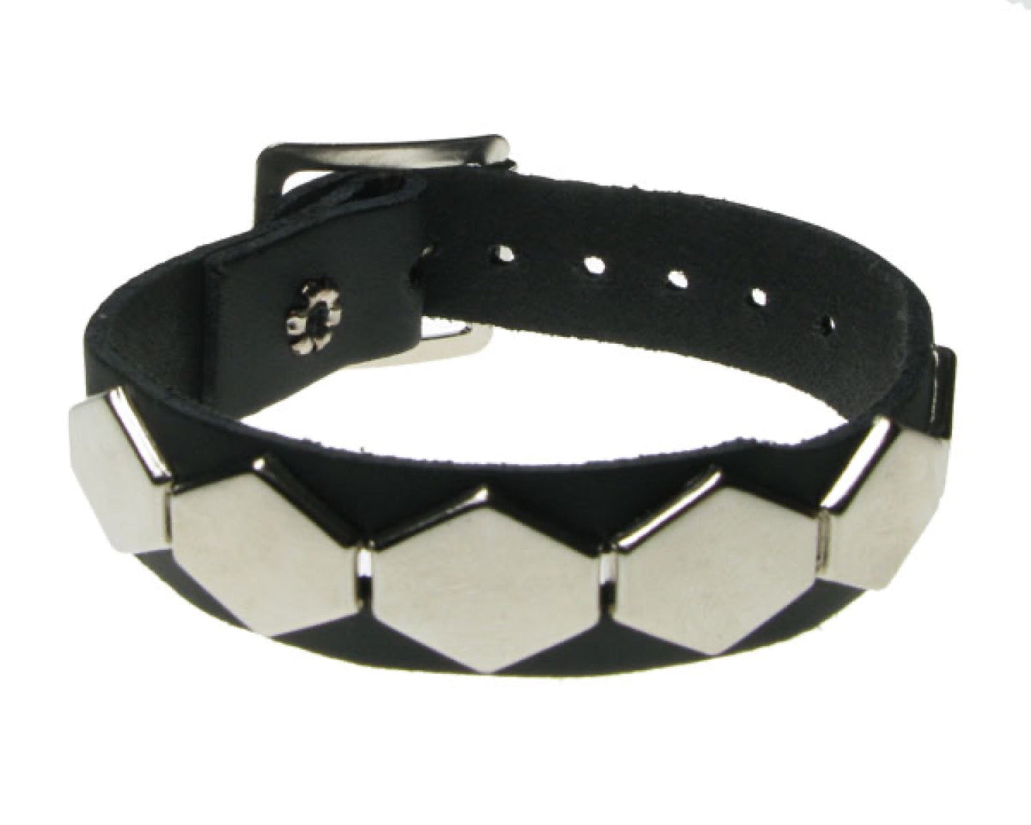 WB542 1 ROW HEXAGONAL FITTING Leather Wristband - BLACK